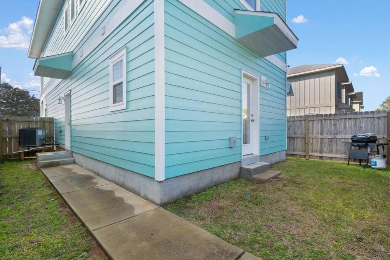 Walk To Downtown Seafood Market Bay Views Pensacola Exterior photo